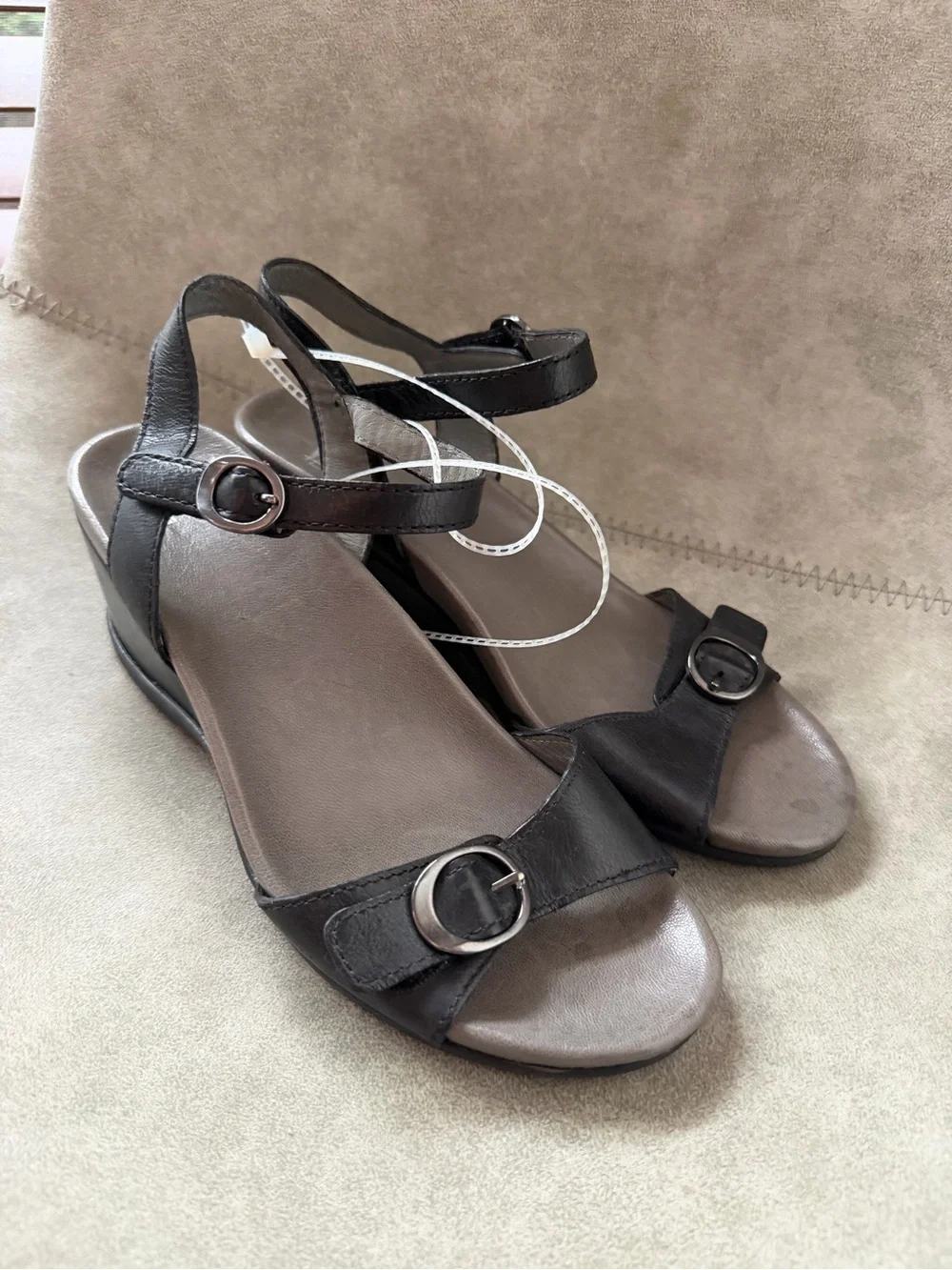 NWT Dansko Arielle Glazed Leather Kid Black Leather Wedge Sandals Comfort Shoes
